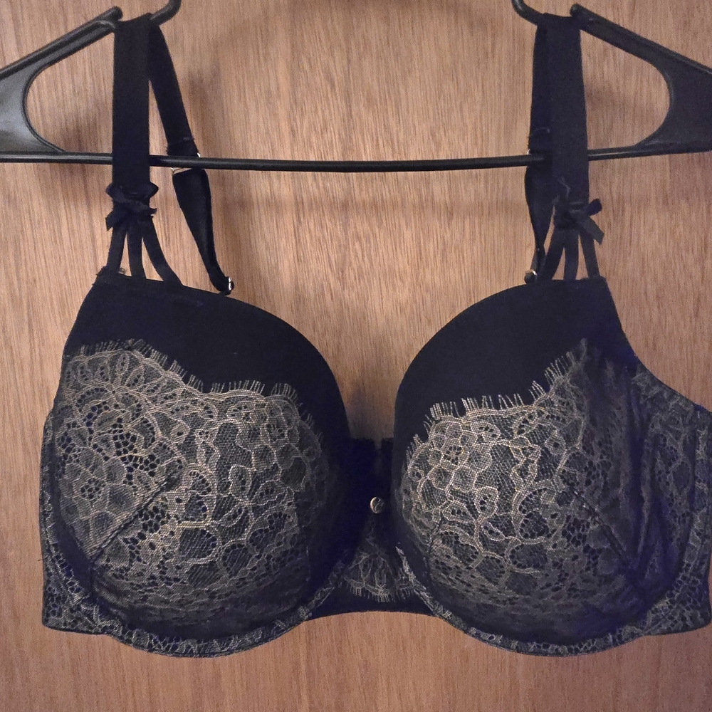 EUC Cacique Bra